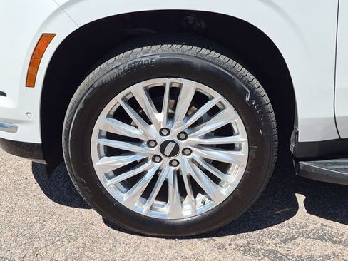 Used 2025 Cadillac Escalade Premium Luxury AWD/4WD image 27