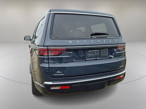 Used 2023 Jeep Wagoneer Series II AWD/4WD image 7