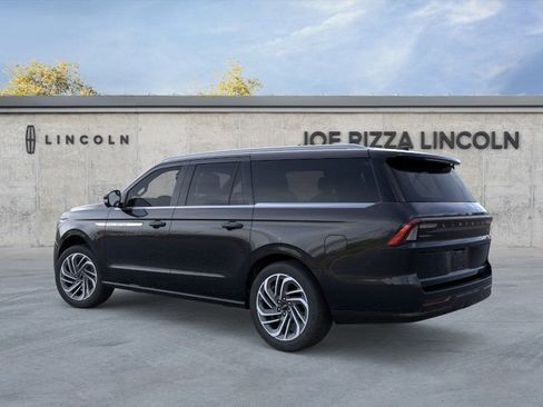 New 2025 Lincoln Navigator L Reserve AWD/4WD image 4
