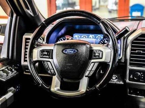 Used 2019 Ford F250 Platinum w/ Platinum Ultimate Package image 16