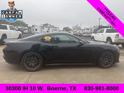 Used 2025 Ford Mustang Coupe image 2