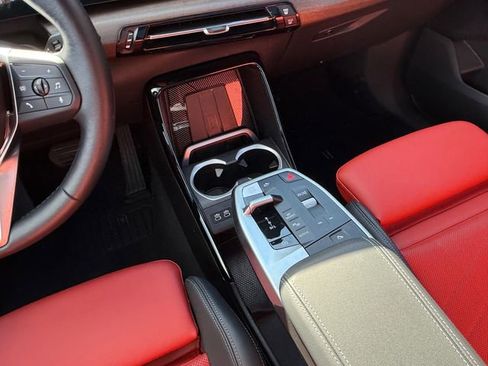 Used 2025 BMW X1 xDrive28i w/ Technology Package image 15