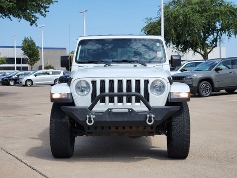 Used 2019 Jeep Wrangler Unlimited Sahara w/ Safety Group AWD/4WD image 2