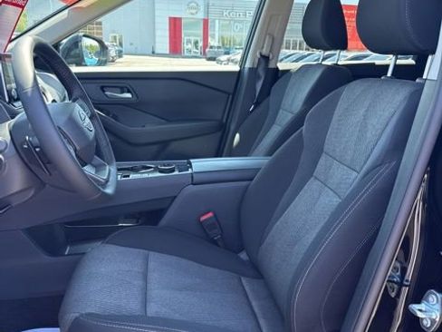 Certified 2026 Nissan Rogue SV w/ Cold Weather Package AWD/4WD image 9