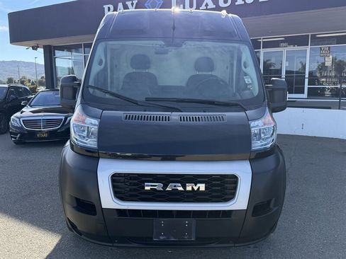 Used 2021 RAM ProMaster 2500 w/ Convenience Group FWD image 2