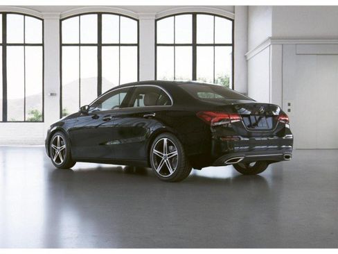 Certified 2022 Mercedes-Benz A 220 4MATIC image 41