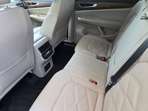 Used 2026 Volkswagen Atlas SE image 18