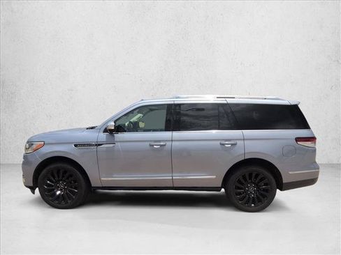 Used 2022 Lincoln Navigator Black Label AWD/4WD image 9