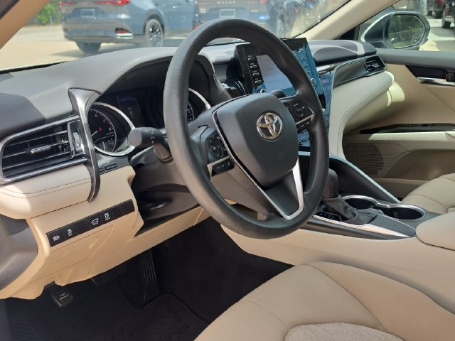 Used 2021 Toyota Camry LE FWD image 14