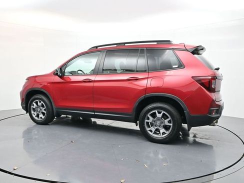 Used 2023 Honda Passport TrailSport image 2