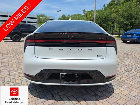 Used 2023 Toyota Prius XLE FWD image 10