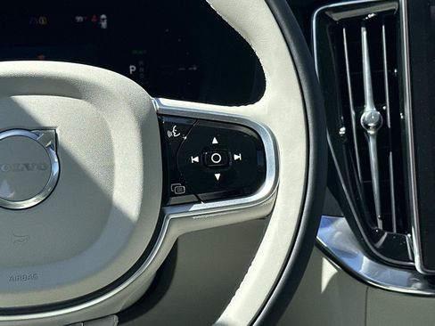 New 2026 Volvo XC90 T8 Ultra w/ Protection Package Premier AWD/4WD image 9