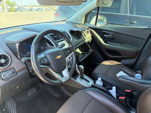 Used 2016 Chevrolet Trax LT w/ LT Convenience Package FWD image 11