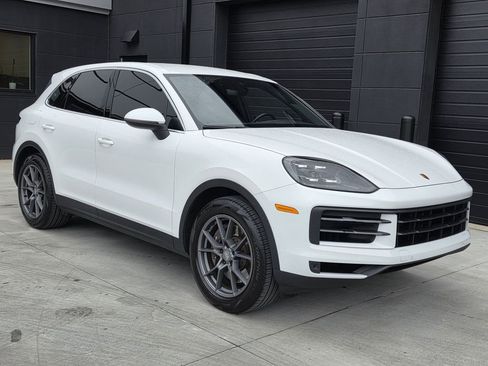 Certified 2024 Porsche Cayenne image 6