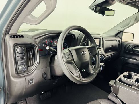 Used 2025 Chevrolet Silverado 1500 Custom Trail Boss w/ LPO, Dark Essentials Package AWD/4WD image 9