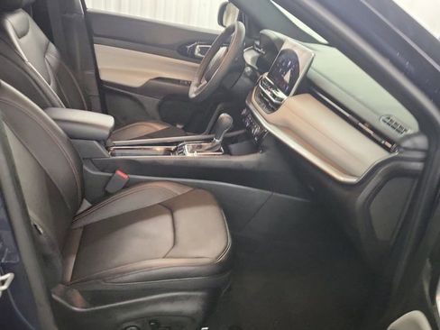 Used 2024 Jeep Compass Limited w/ Elite Group image 11