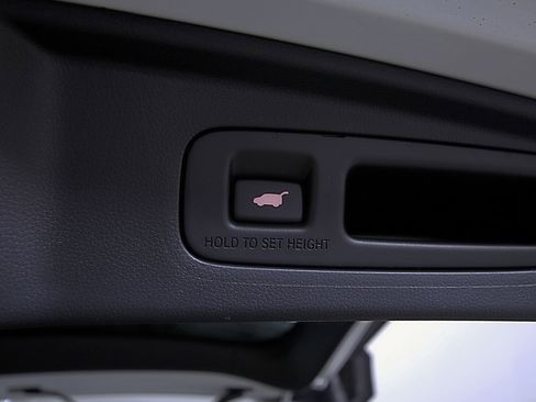 Used 2023 Honda CR-V Sport Touring image 12