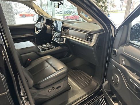 Used 2022 Ford Expedition XLT w/ Equipment Group 202A image 19