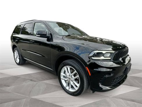 Used 2024 Dodge Durango GT image 2