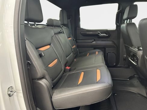 Used 2023 GMC Sierra 1500 AT4 image 11