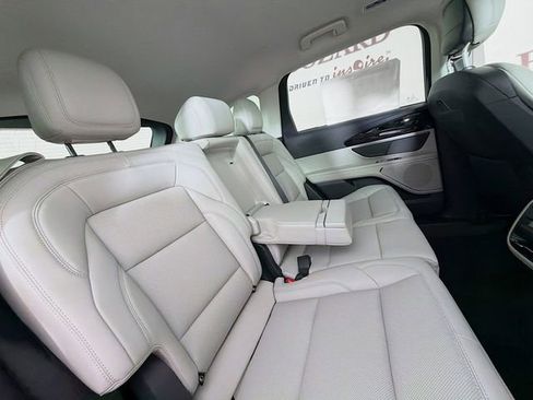 New 2026 Lincoln Nautilus Premier AWD/4WD image 30