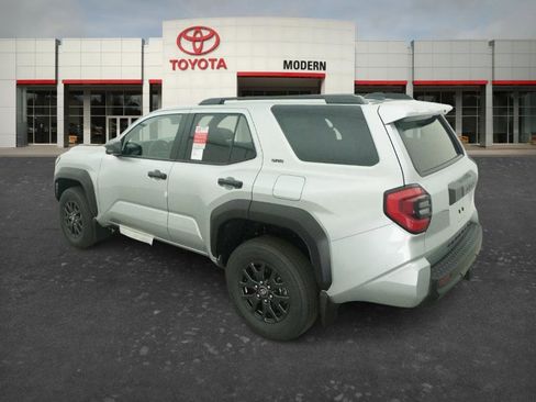 New 2026 Toyota 4Runner SR5 AWD/4WD image 12
