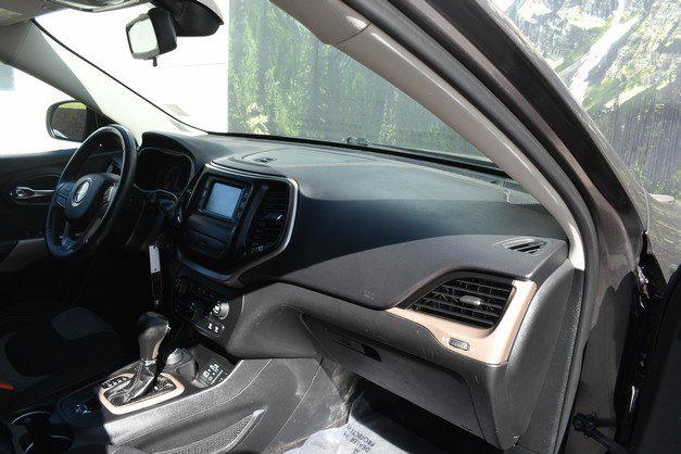 Used 2017 Jeep Cherokee Sport AWD/4WD image 24