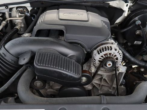 Used 2012 Chevrolet Avalanche LTZ RWD image 33