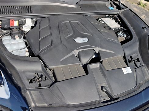Used 2020 Porsche Cayenne AWD/4WD image 39