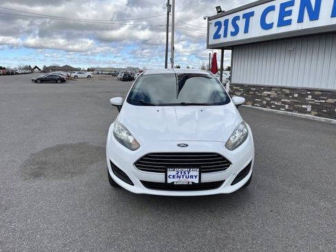 Used 2018 Ford Fiesta SE image 5