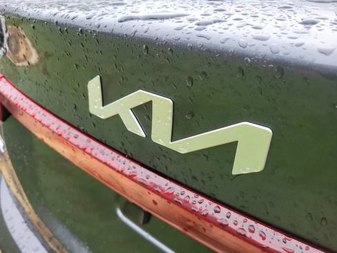 Used 2024 Kia Forte LXS FWD image 8
