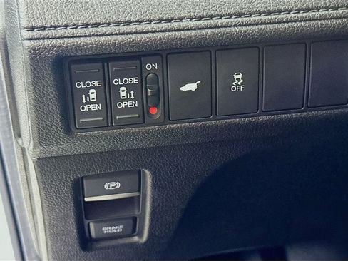 Used 2025 Honda Odyssey Sport-L image 23