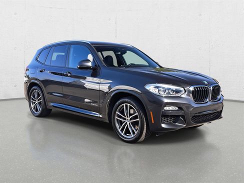 Used 2018 BMW X3 xDrive30i w/ M Sport Package image 3