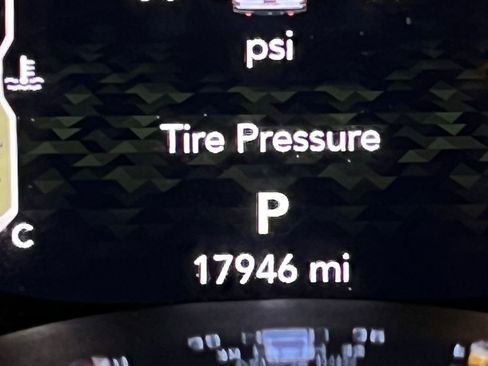 Used 2022 Jeep Gladiator Overland w/ Popular Equipment Package image 16