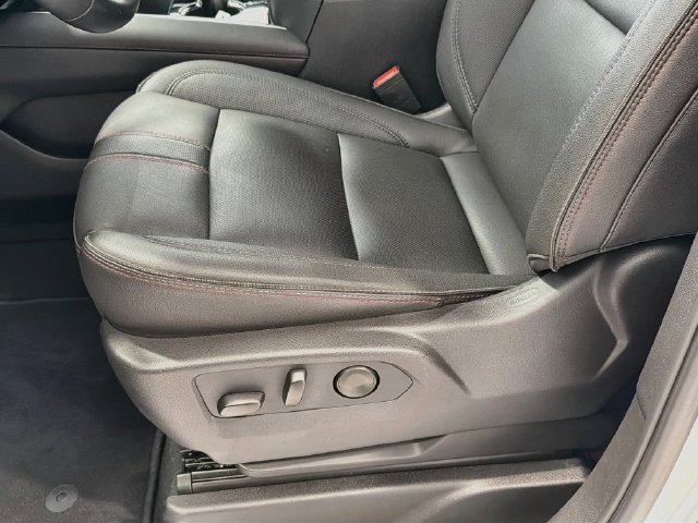 Used 2026 Chevrolet Tahoe RST AWD/4WD image 18