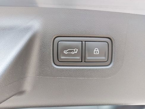 Used 2025 Hyundai Santa Fe Limited AWD/4WD image 14