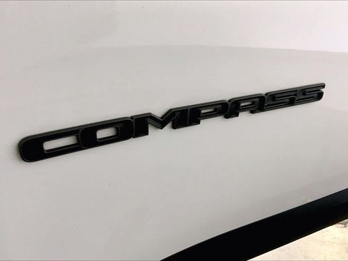 Used 2025 Jeep Compass Trailhawk AWD/4WD image 20