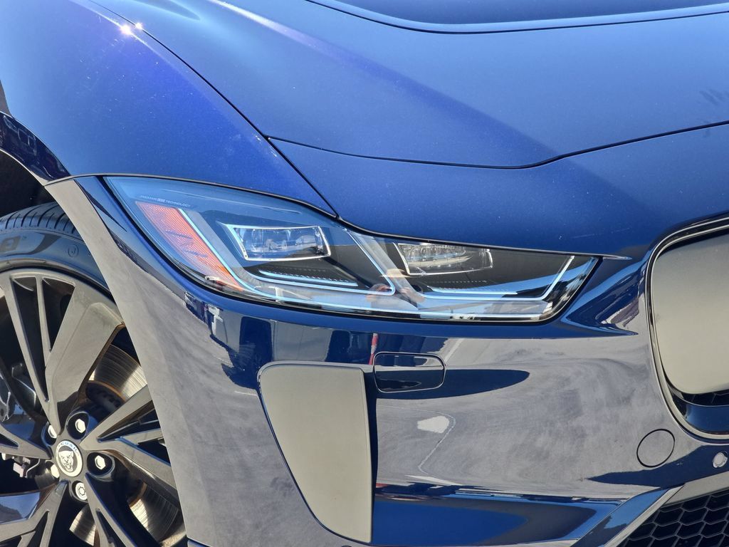 Certified 2024 Jaguar I-PACE R-Dynamic HSE AWD/4WD image 32