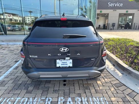 Used 2026 Hyundai Kona SEL Premium FWD image 4
