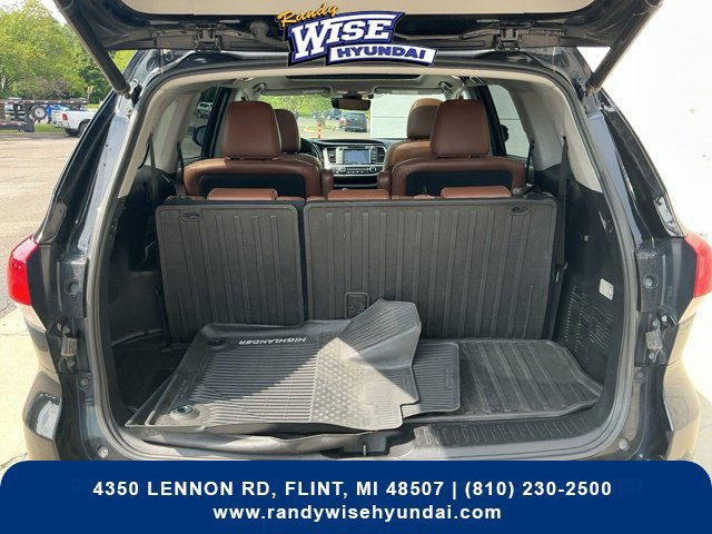 Used 2019 Toyota Highlander Limited Platinum AWD/4WD image 28