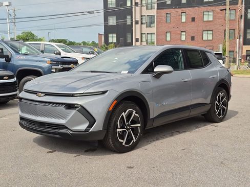 New 2026 Chevrolet Equinox EV LT FWD image 4