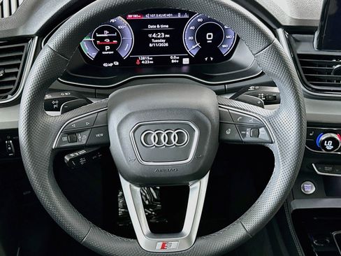Used 2024 Audi Q5 e Premium Plus w/ Premium Plus Package AWD/4WD image 19