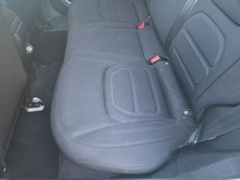 Used 2018 Jeep Renegade Latitude image 26