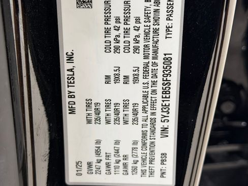 Used 2025 Tesla Model 3 Long Range AWD/4WD image 23