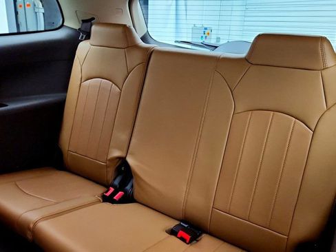 Used 2016 Buick Enclave Leather FWD image 21