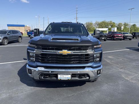 Used 2026 Chevrolet Silverado 2500 LT w/ All Star Edition AWD/4WD image 9