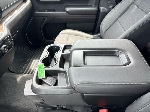 Used 2022 Chevrolet Silverado 1500 LT AWD/4WD image 18