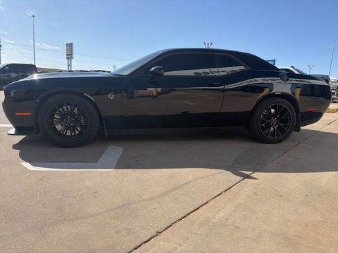 Used 2023 Dodge Challenger SRT Hellcat image 5