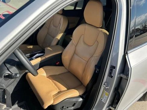 Certified 2023 Volvo XC90 B6 Ultimate w/ Protection Package Premier image 2