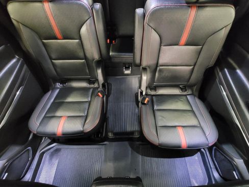 Certified 2025 Chevrolet Traverse RS w/ LPO, Floor Liner Package AWD/4WD image 52
